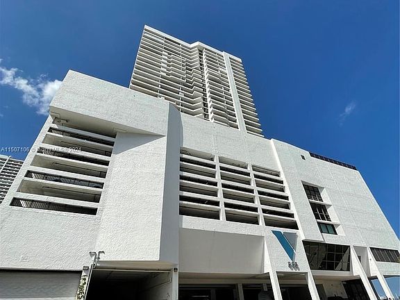 2nd image of 555 NE 15th St APT 12E