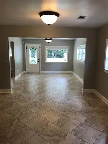 2 bed, 1.0 bath, 1250 sqft, $1,750 — Photo 3