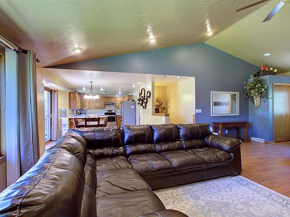 5th image of 2617 Valley Heights Dr