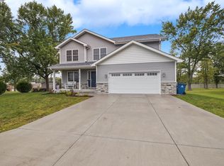 10810 Schneider Pl, Saint john, IN 46373