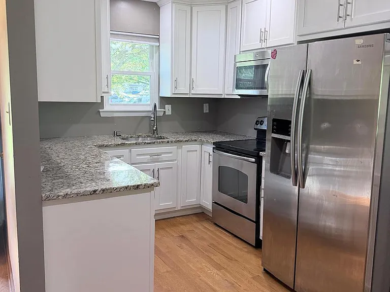 57 Brighton Ct — Photo 2