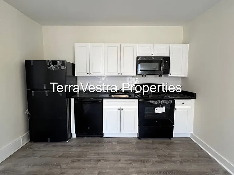 41-43 East Ave — Photo 5