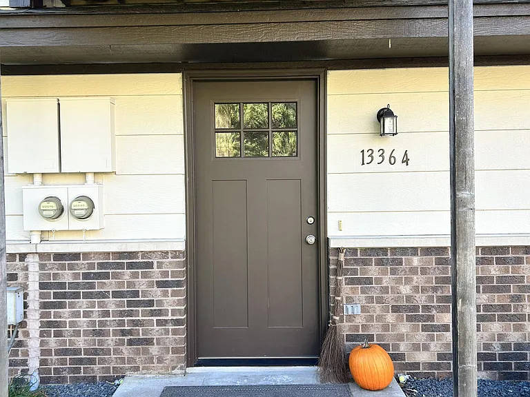 13364 Zenith Ln — Photo 3