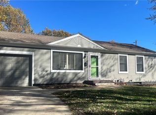3229 S Trail Ridge Dr, Independence, MO 64055