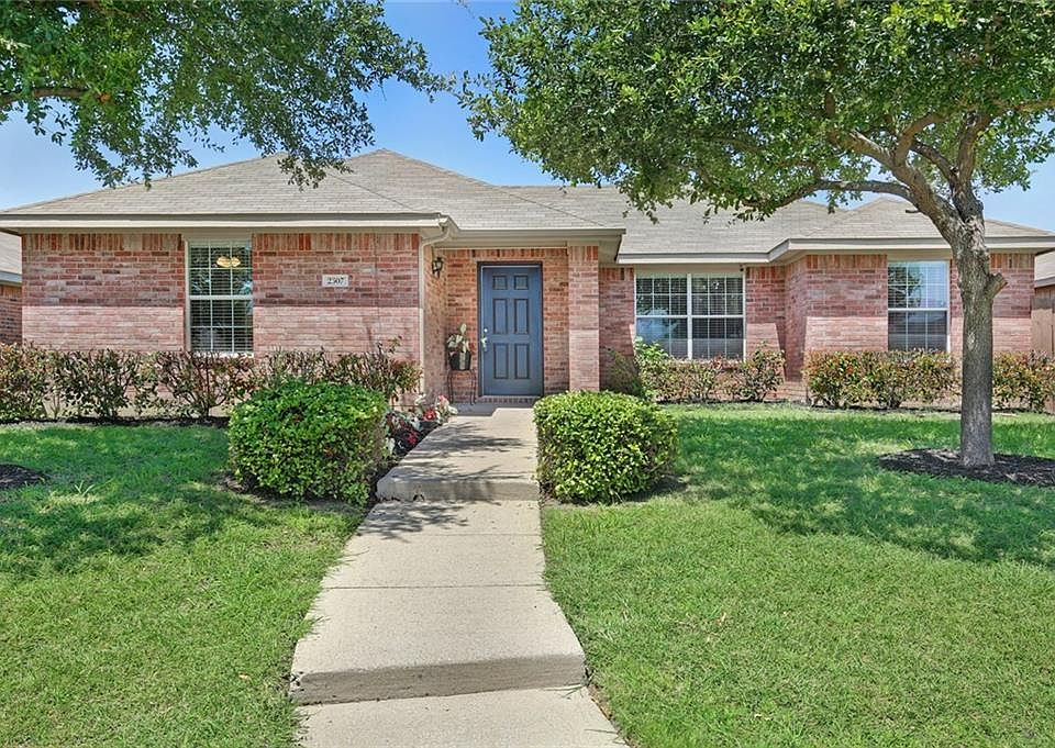 1st image of 2307 Gaylord Dr
