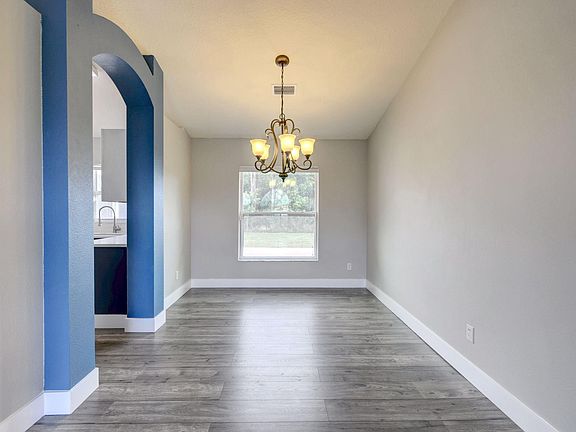 5th image of 550 SW Hamburg Terrace