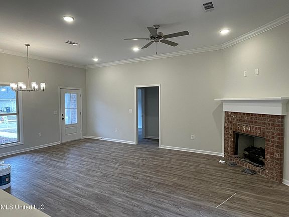 2nd image of 509 Stone Brook Pl