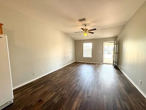4th image of 2417 Rustic Dr