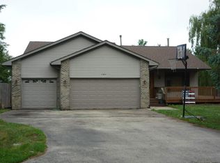 101 New Foundland Pl NE, Poplar Grove, IL 61065