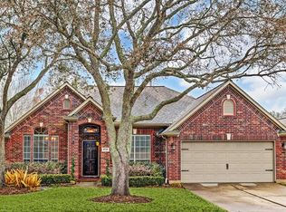 8735 Saratoga Dr, Sugar Land, TX 77479