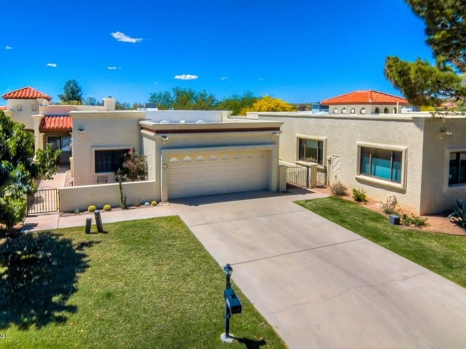 1st image of 9933 N Calle Loma Linda
