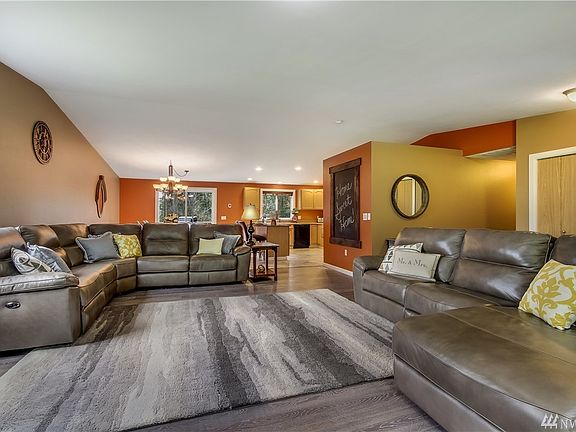 4th image of 3925 84th St NW