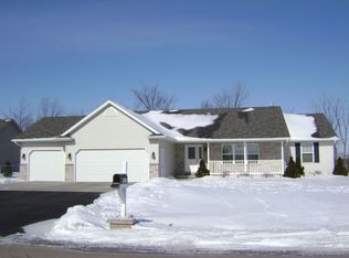 W5734 Hoelzel Way, Appleton, WI 54915