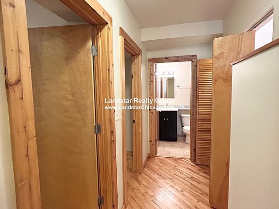 3rd image of 1118 E Hyde Park Blvd APT Gs