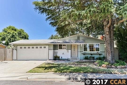 2nd image of 2005 San Vincente Dr