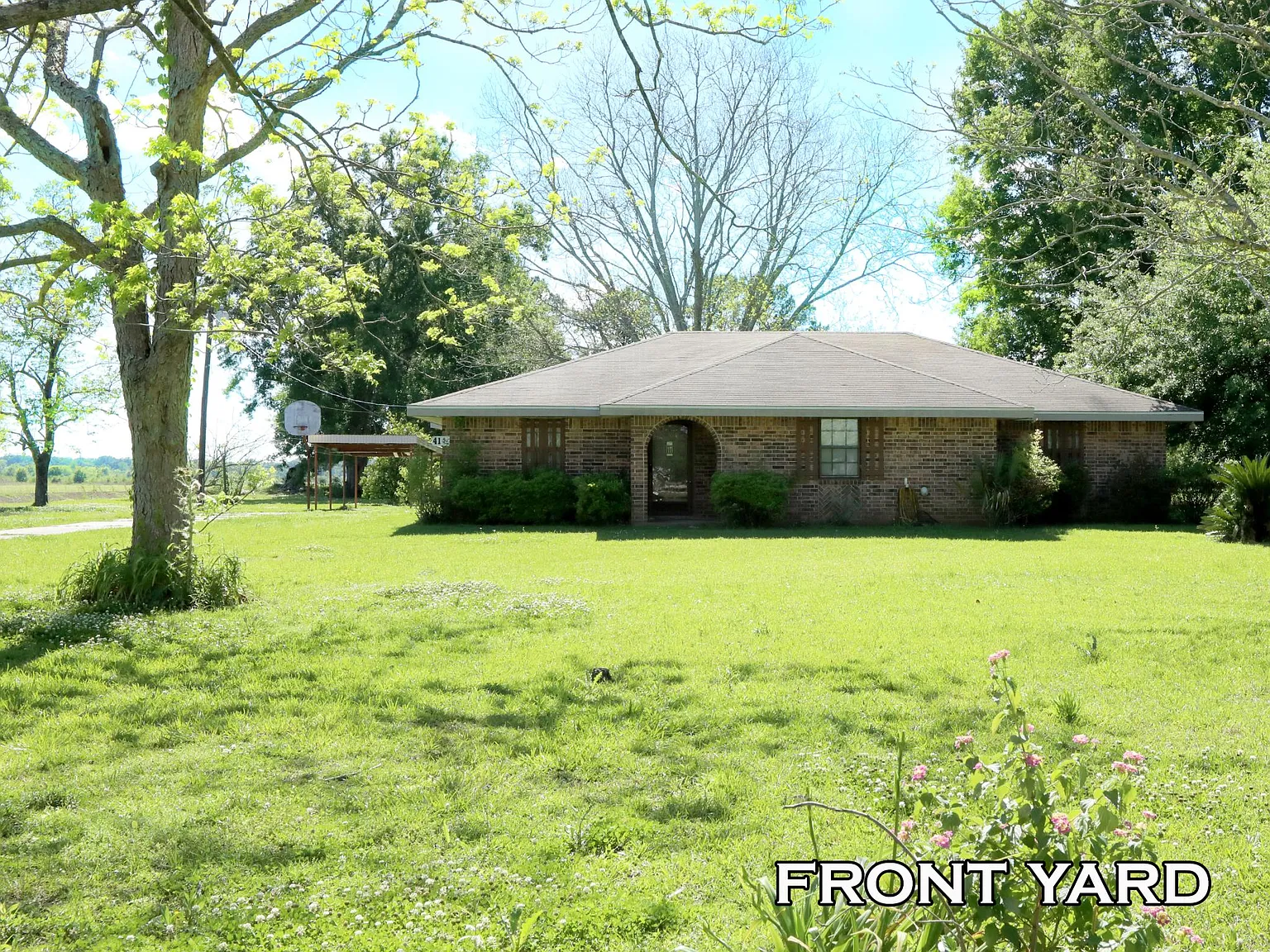 3 bed, 1700 sqft, $2,000 — Photo 2