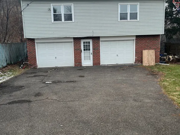 120 1/2 Annetta St #1, Vestal, NY 13850