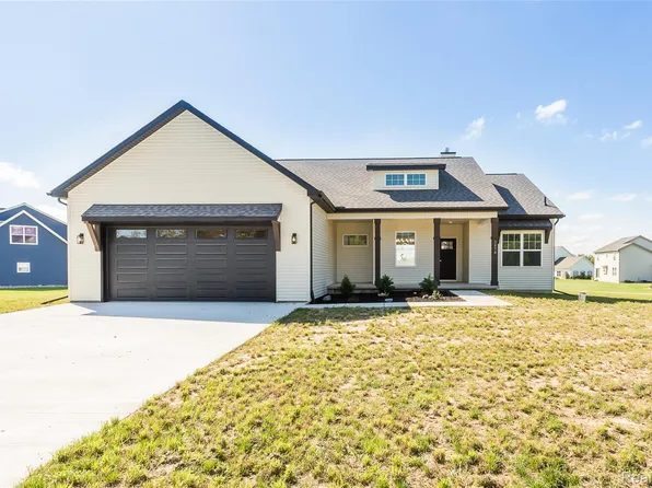 2878 Clivedon Rd, Howell, MI 48843