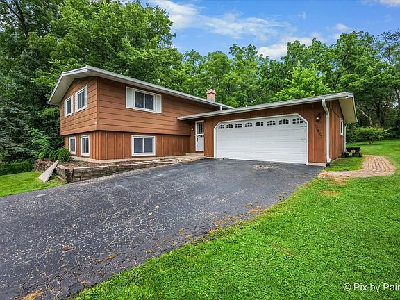 3rd image of 6N365 Essex Ave