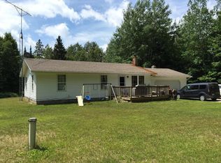 34247 W Country Rd, Trout Lake, MI 49793