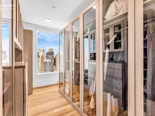 252 East 57th Street image 10 of 18