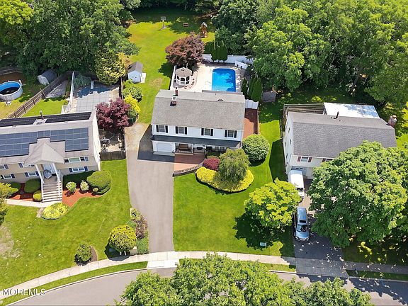 3rd image of 203 Doe Road
