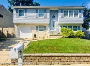 556 Oregon Ave, Brick, NJ 08724
