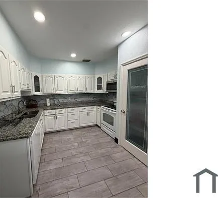6911 Gibsonton Dr — Photo 1
