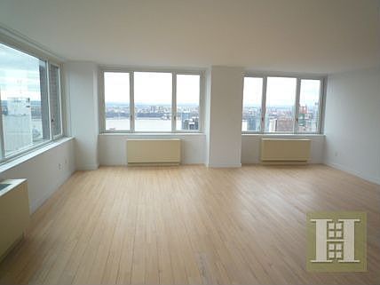 3rd image of 322 W 57th St APT 49U1