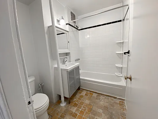 Rented by Bien Realty Ltd | media 16