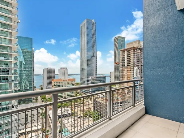 60 SW 13th St APT 2004, Miami, FL 33130
