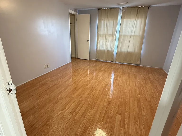28 Cedar St #3 — Photo 17