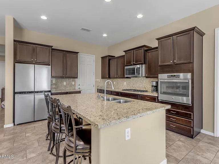 2827 E Muirfield St — Photo 14