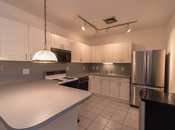 2nd image of 75 Liberty Ave #503