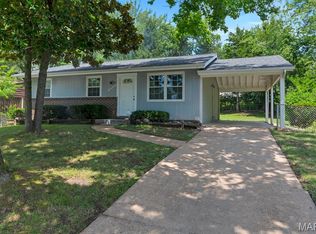 17 Edward Dr, Saint Charles, MO 63304