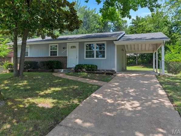 17 Edward Dr, Saint Charles, MO 63304