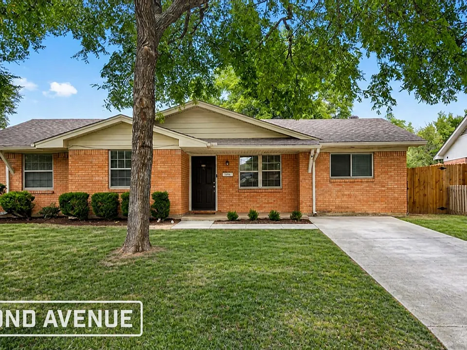 3627 Lou Ann Dr