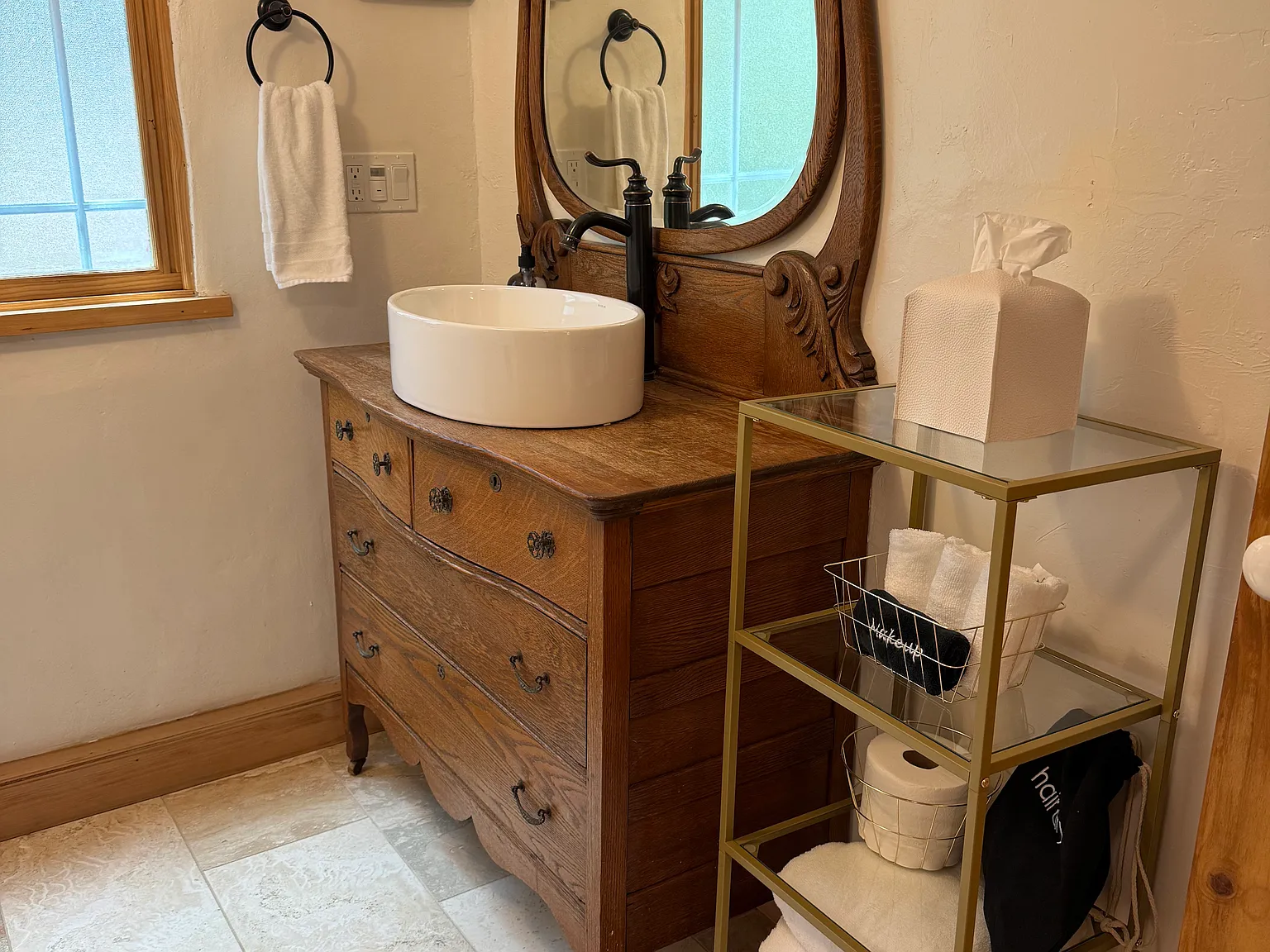 Studio, 600 sqft, $2,500 — Photo 4