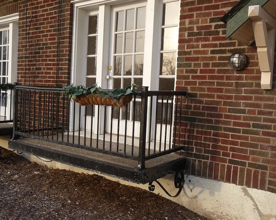 1st image of 7411 Maple Ave #3FL
