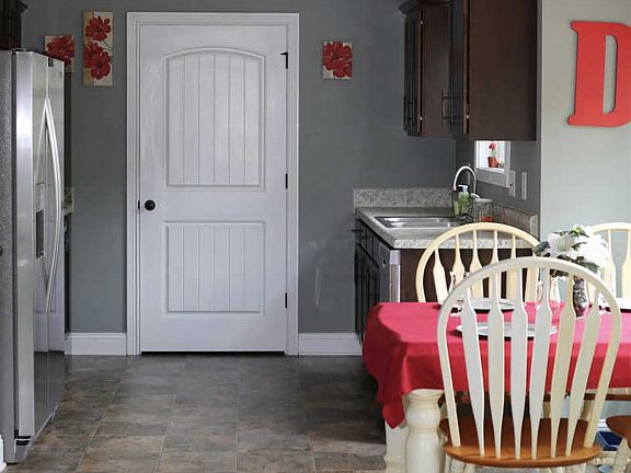 4th image of 827 Shelton Cir