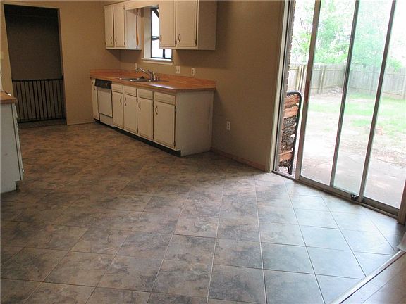 4th image of 2509 Westridge Dr
