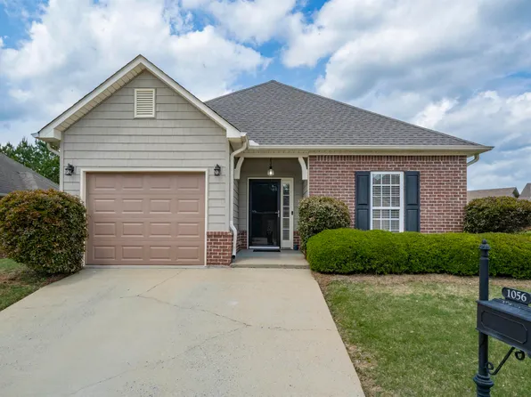 1056 Crawford Ct, Chelsea, AL 35043