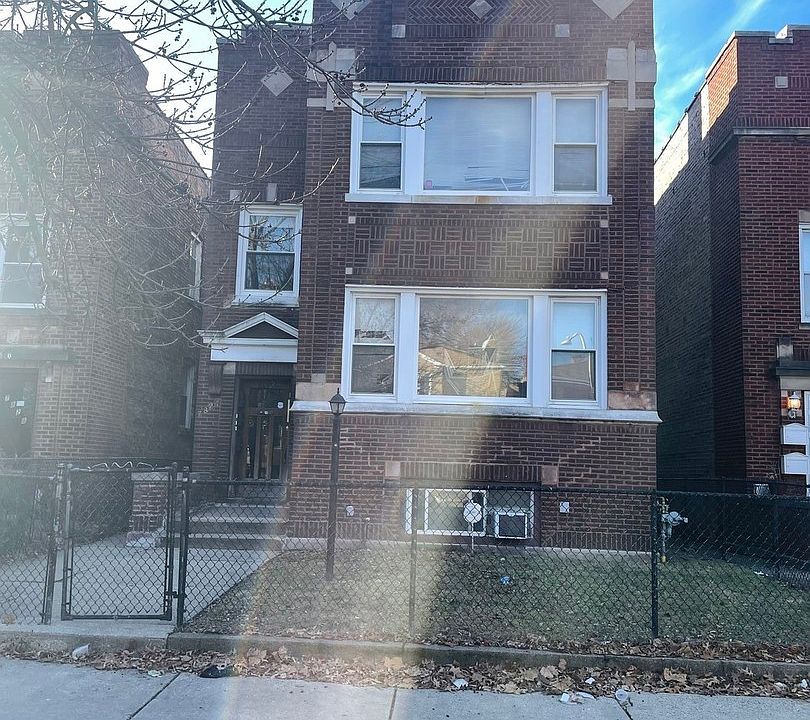 1st image of 7824 S Ridgeland Ave