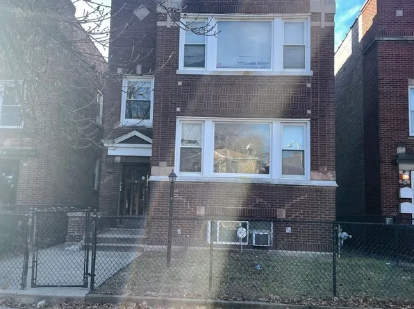 7824 S Ridgeland Ave, Chicago, IL 60649