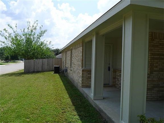 3rd image of 101 Salado Dr