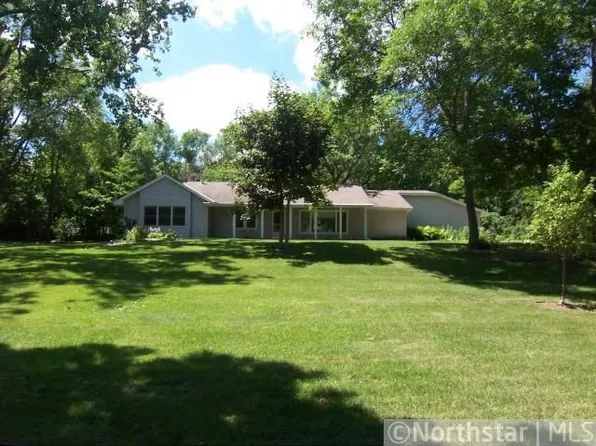 7137 Willow Ln N, Brooklyn Center, MN 55430