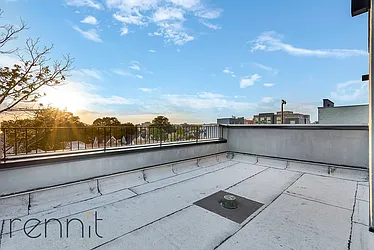 Rented by Rennit Inc.