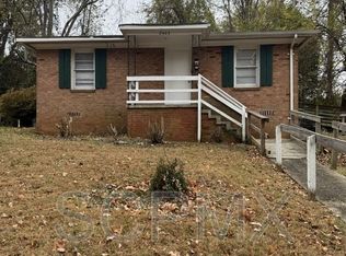 2423 Crestview Dr, Charlotte, NC 28216