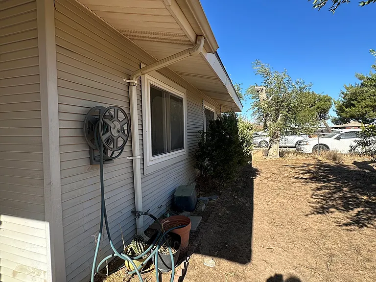 22406 Miramot Rd — Photo 6