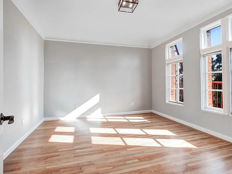 1287 N Crescent Heights Blvd #G — Photo 15